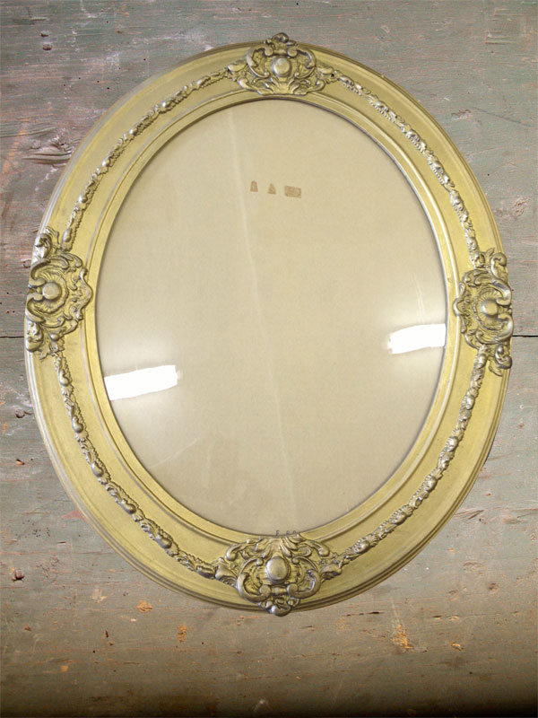 embellished vintage Italian frame, oval